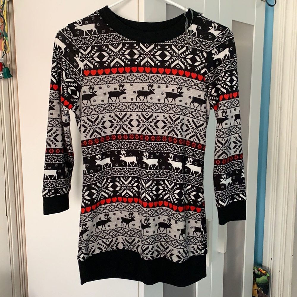 No boundaries Chritmas top